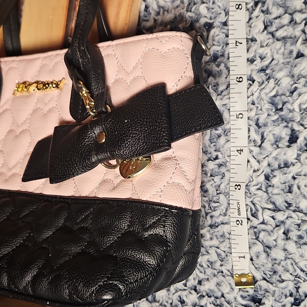 NEW WITH TAGS - FLAW** Betty Johnson Tote - Picture 15 of 16